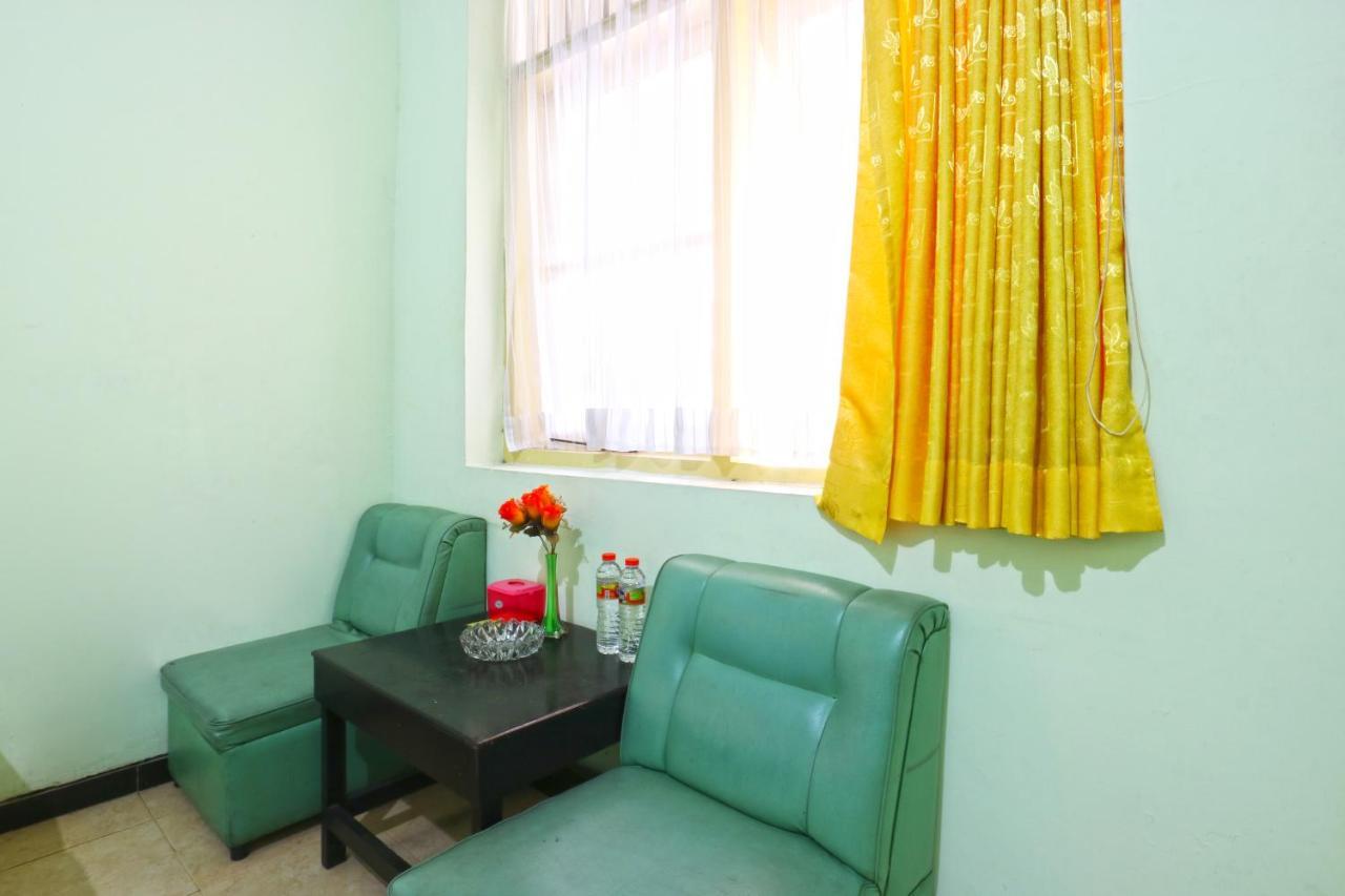 Hotel Camelia Маланг Екстериор снимка