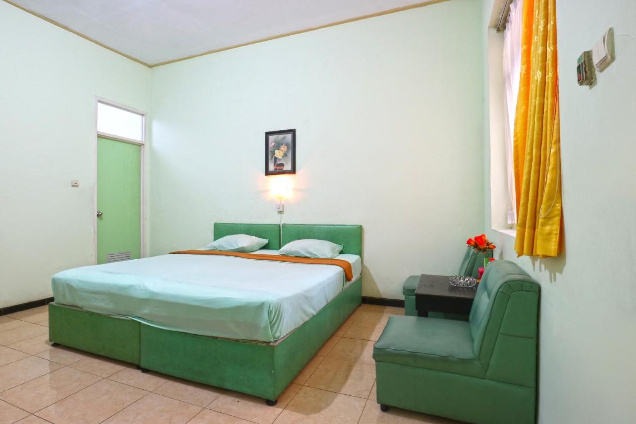 Hotel Camelia Маланг Екстериор снимка